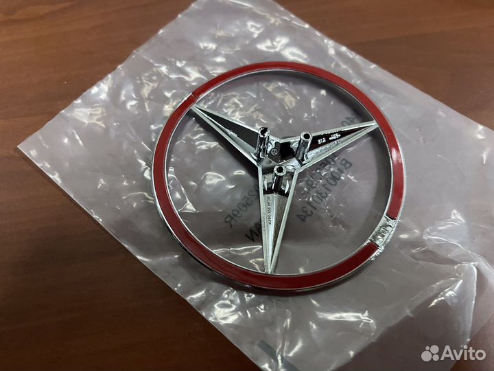 Новая эмблема на багажник Mercedes W204