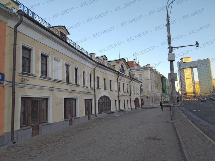 Здание, 1302 м²