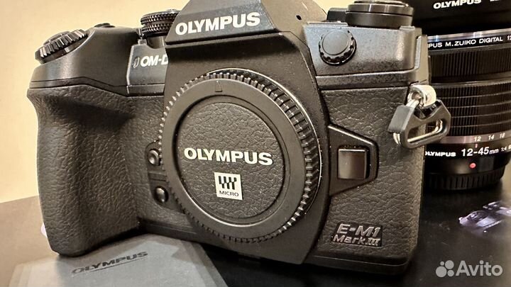 Фотоаппарат Olympus OM-D E-M1 Mark III Body