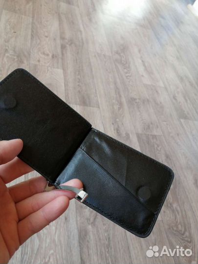 Зажим козырный