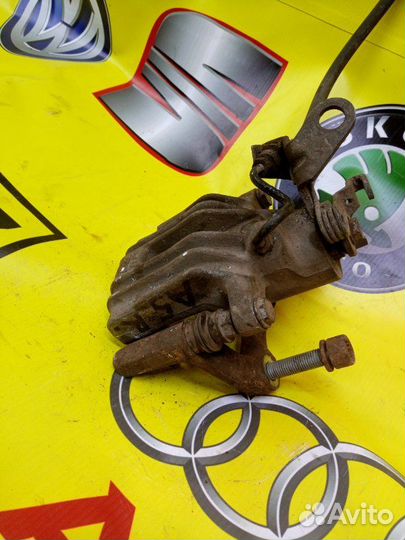 Суппорт задний правый Volkswagen Golf 6 хетчбек 4