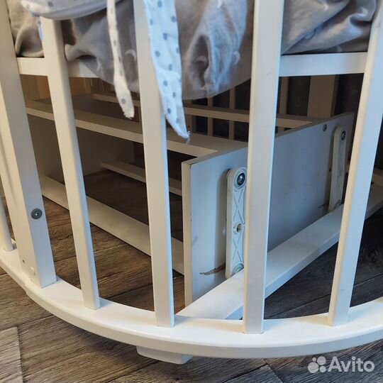 Детская кроватка трансформер с маятником круглая