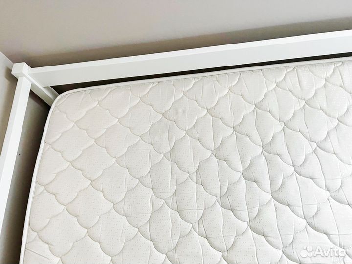 Кровать с матрасом детская