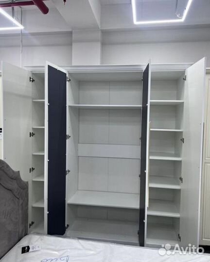 Шкаф распашной новый