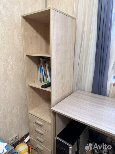 Письменный стол и пенал