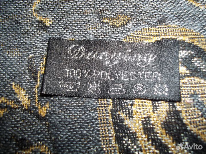 Красивый палантин