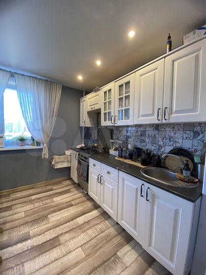 2-к. квартира, 49,6 м², 6/10 эт.