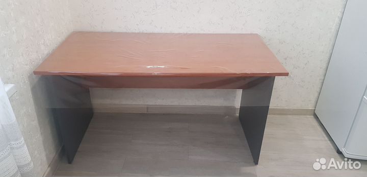 Письменный стол