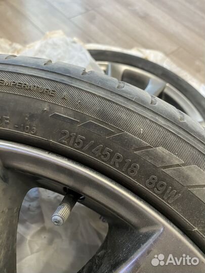 Toyo Proxes T1 Sport 215/45 R18 90W