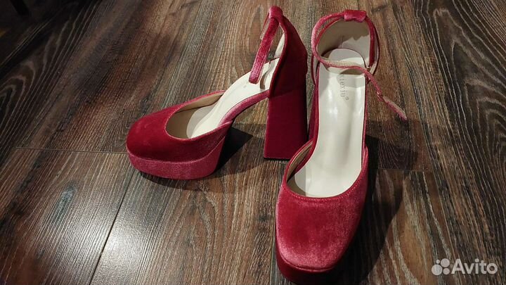 Босоножки/туфли новые