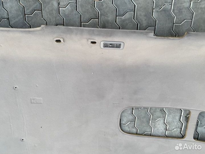 Обшивка потолка Toyota Sequoia