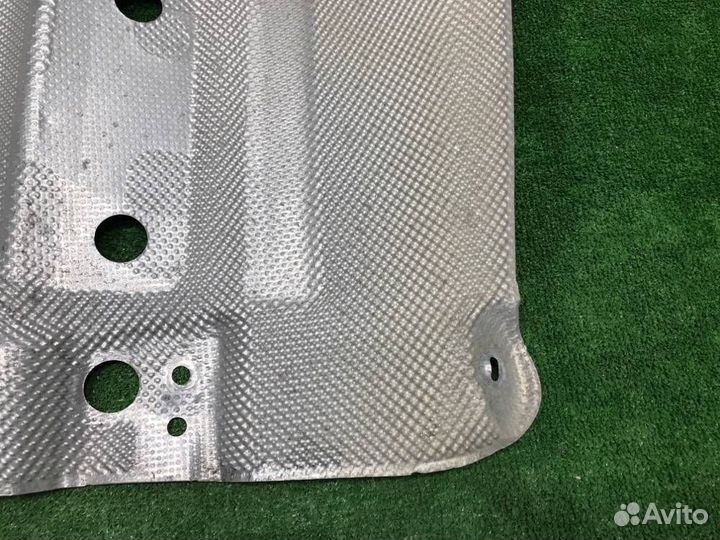 Тепловой экран Audi A6 C6 AUK 2008