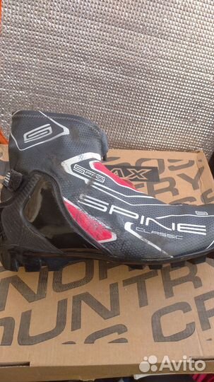 Лыжные ботинки