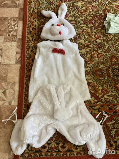 Новогодний костюм зайчика
