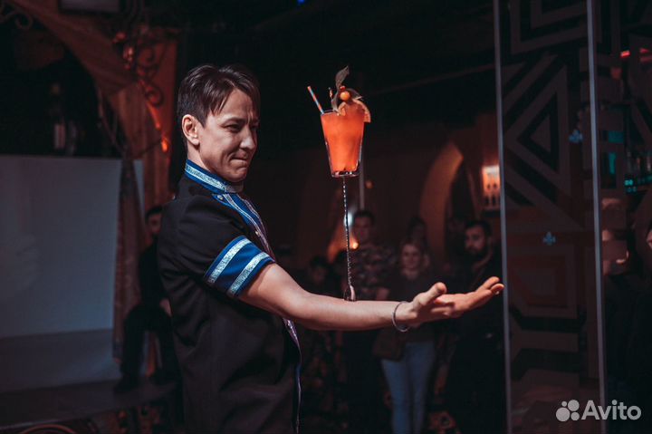 Выездной Коктейль Бар. Бармен Шоу