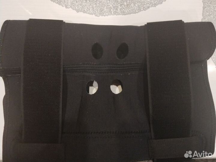 Компрессионный бандаж на коленный сустав. Trives L