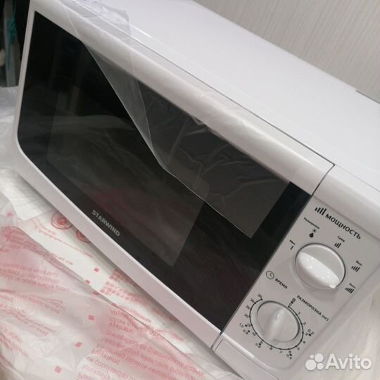 Микроволновка Starwind SWM5620 20л. 700Вт, новая