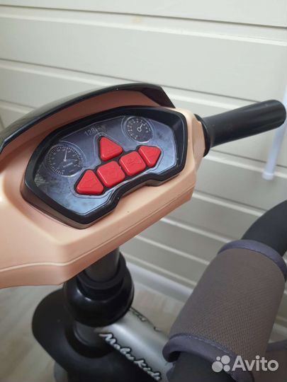 Трехколесный велосипед