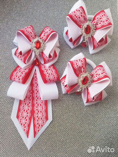 Галстук брошь и бантики резиночки ручной работы