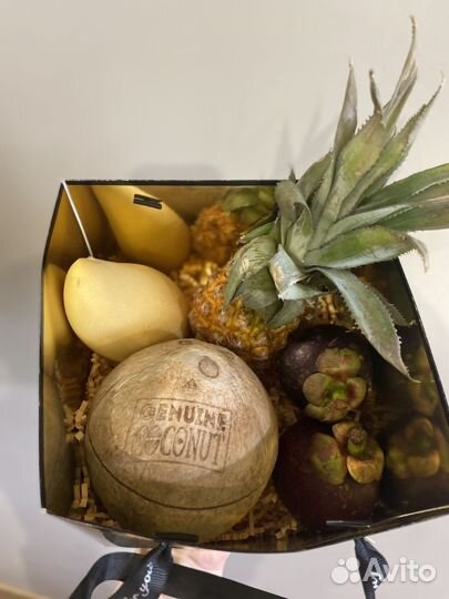 Корзина с фруктами