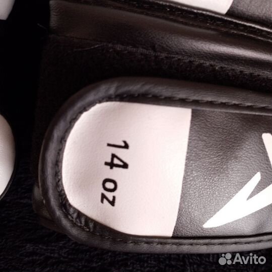 Боксерские перчатки 14 oz