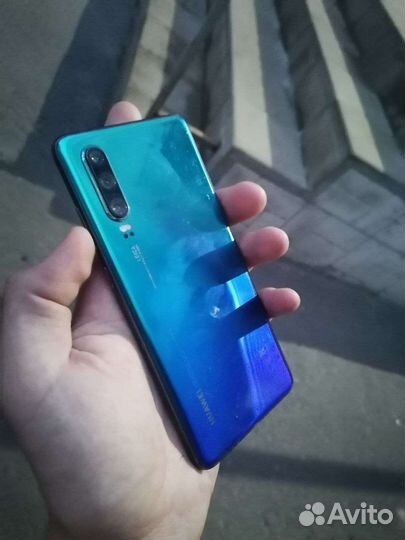 Телефон- Huawei p30
