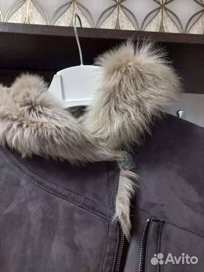 Дубленка натуральная женская с капюшоном