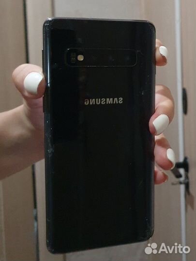 Samsung Galaxy S10, 8/128 ГБ