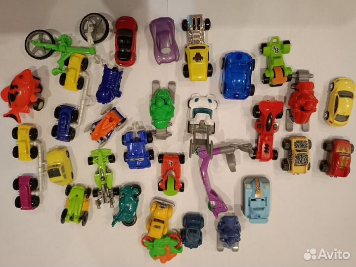 Игрушки из киндер сюрпризов