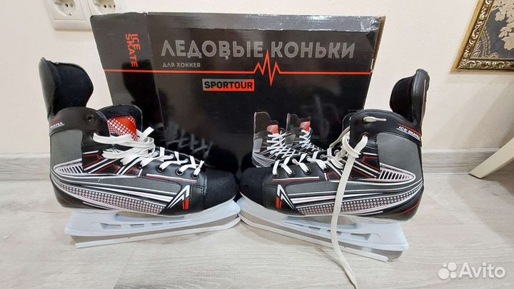 Коньки хоккейные