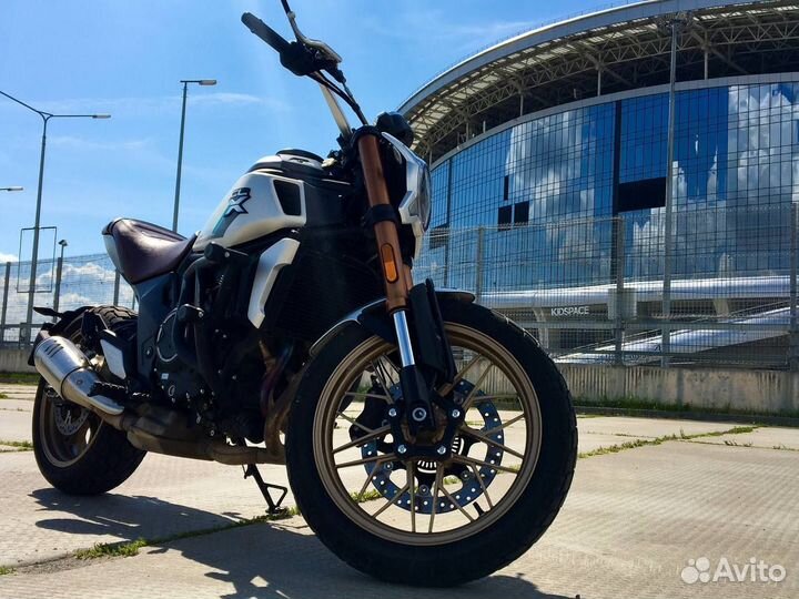 Мотоцикл Cfmoto 700 clx