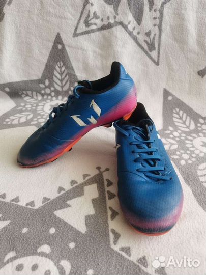 Футбольные бутсы