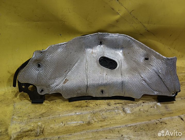 Кожух водосток Audi A4 B9 2015 Ауди а 4