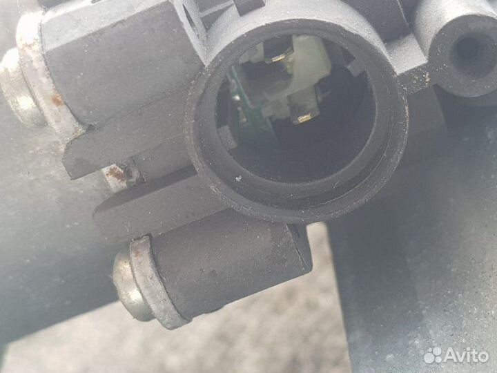 Стеклоподъемник задний левый Hyundai Ix35 LM 1.6