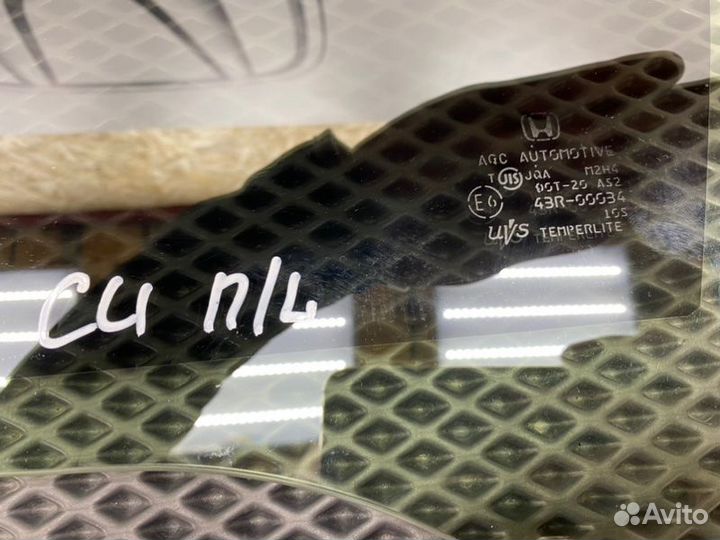 Стекло двери переднее левое Honda Accord 8 CU