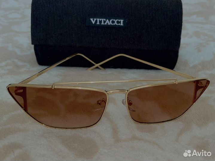 Солнцезащитные очки женские vitacci