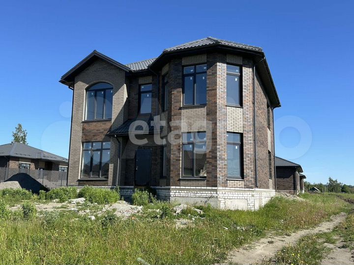 Коттедж 160 м² на участке 8,9 сот.