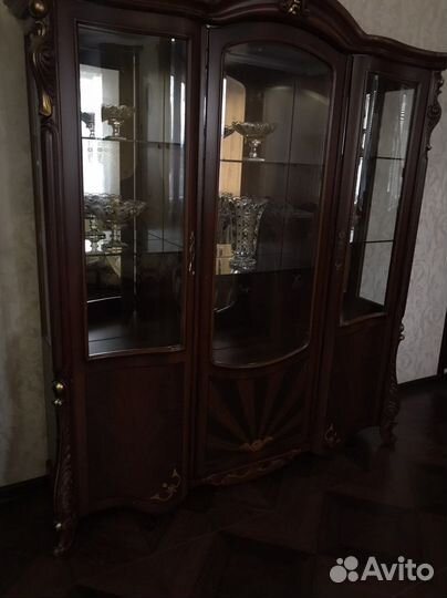 Сервант, горка