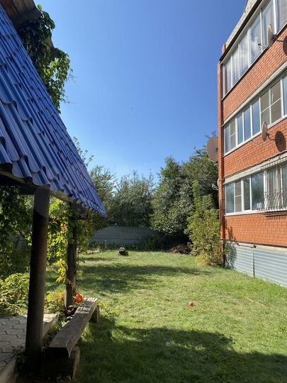 4-к. квартира, 150 м², 2/4 эт.