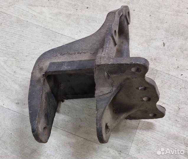Кронштейн рессоры ЗИЛ 130 задней, задний новый