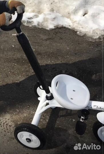 Трехколесный велосипед с родительской ручкой