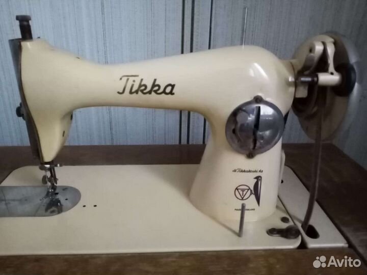 Швейная машинка tikka
