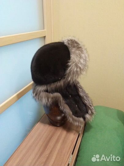 Женская шапка