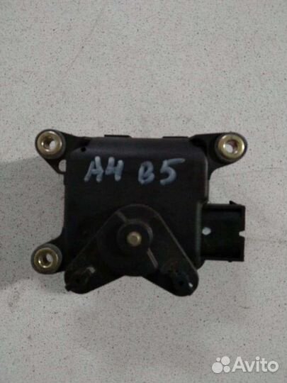Моторчик заслонки печки Audi A4 B5