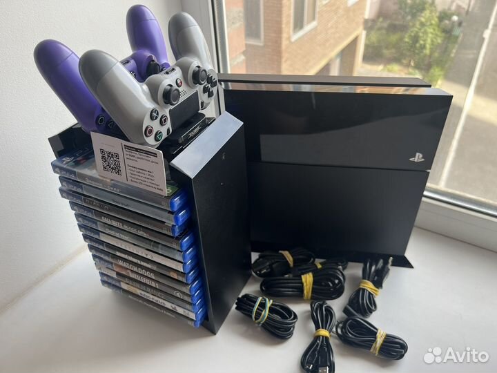 Sony PS4 Fat в черном цвете + подписка ps plus