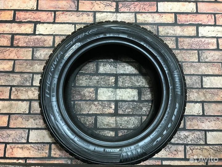 Nitto Therma Spike 215/55 R17 98T