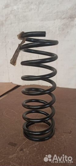 Пружина задняя Toyota Ipsum Picnic 4823144031