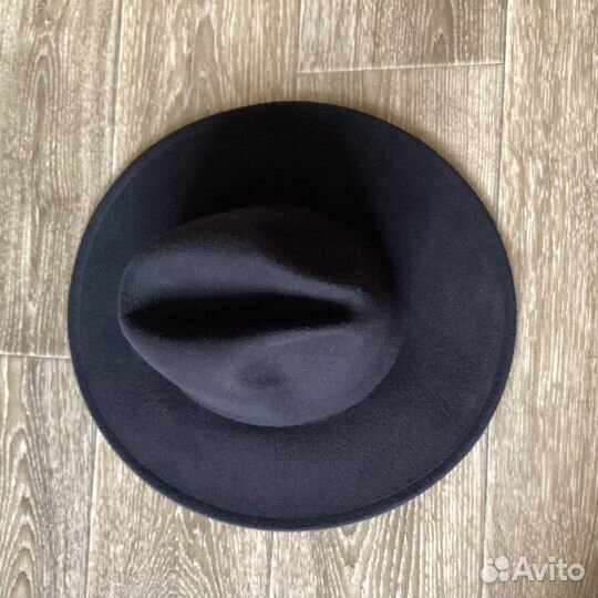 Шляпа женская бежевая и черная