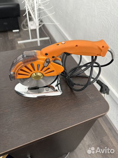 Дисковый раскройный нож