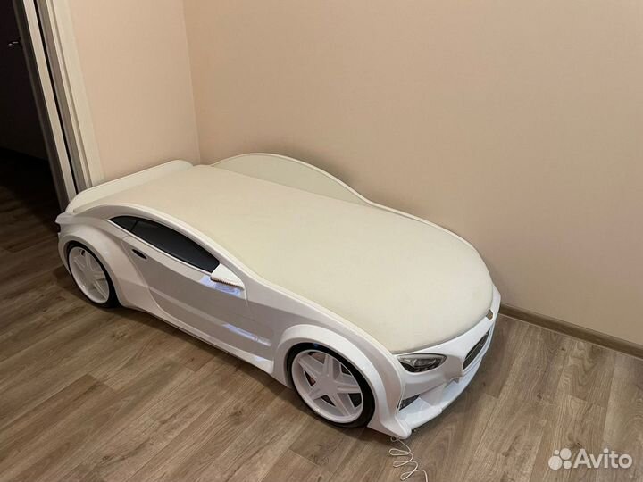 Кровать машина для мальчика в наличии арт 10